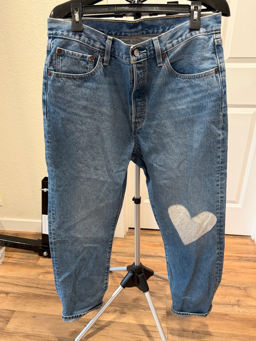 Levi’s mom jeans